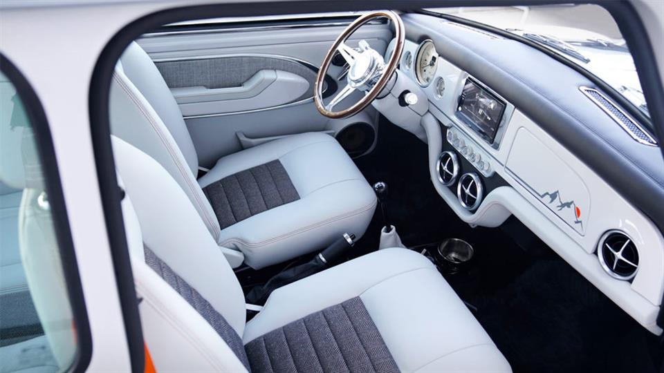 کابین مینی کلاسیک بازسازی شده توسط دیوید براون